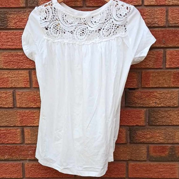 Eri + Ali white lace top - Picture 2 of 5